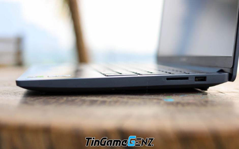 Khám Phá Lenovo LOQ 15IAX9E: Laptop Gaming Giá Rẻ Chinh Phục Mọi Trận Đấu eSport! Khám Phá Lenovo LOQ 15IAX9E: Laptop Gaming Giá Rẻ Chinh Phục Mọi Trận Đấu eSport!