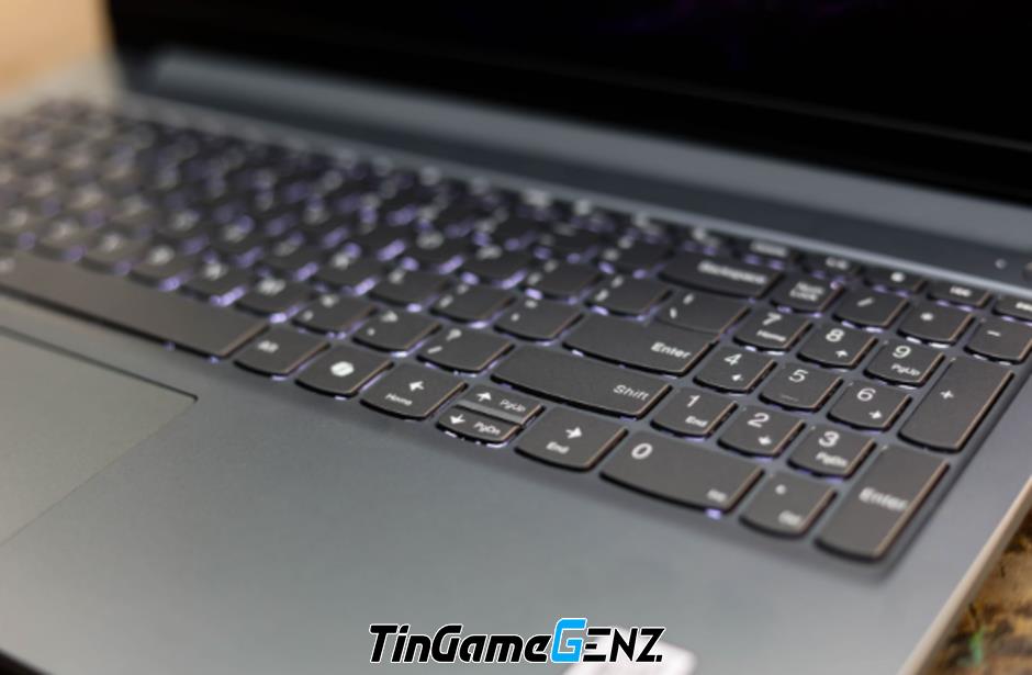 Khám Phá Lenovo LOQ 15IAX9E: Laptop Gaming Giá Rẻ Chinh Phục Mọi Trận Đấu eSport! Khám Phá Lenovo LOQ 15IAX9E: Laptop Gaming Giá Rẻ Chinh Phục Mọi Trận Đấu eSport!