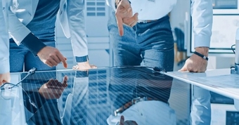 "Khám Phá Nghiên Cứu Đột Phá Về Pin Mặt Trời: Hướng Đến Hiệu Suất Cao Và An Toàn Cho Môi Trường"