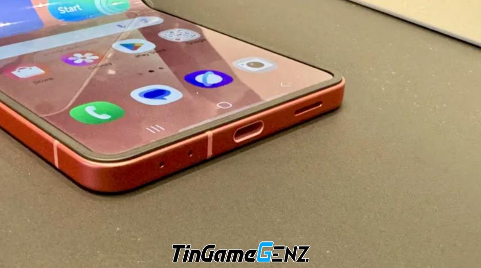 Khám Phá Những Tính Năng Đặc Biệt Của Galaxy Z Flip 7: Điều Ít Ai Biết!