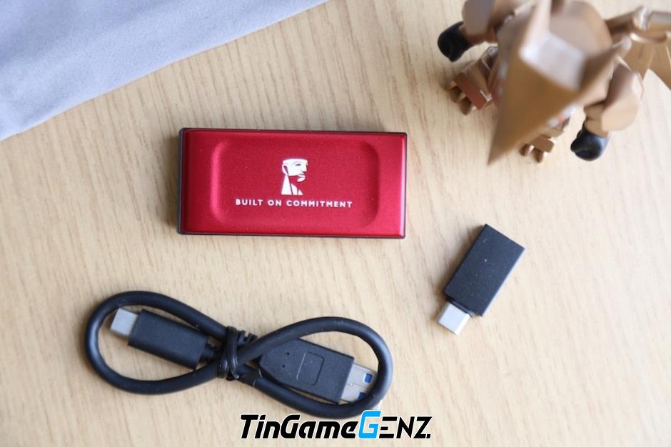 Khám Phá Ổ Cứng Di Động XS1000R: Tốc Độ Lên Đến 1.050 Mbps và Dung Lượng Tối Đa 2TB cho Game Thủ 