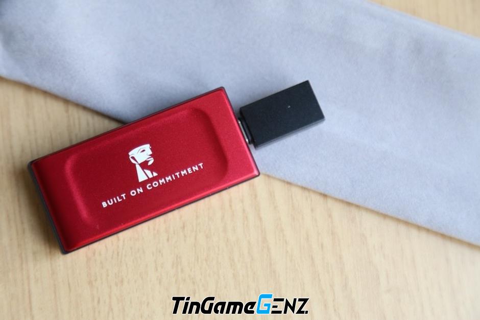 Khám Phá Ổ Cứng Di Động XS1000R: Tốc Độ Lên Đến 1.050 Mbps và Dung Lượng Tối Đa 2TB cho Game Thủ 
