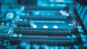 "Khám Phá PCIe 7.0: Tốc Độ Siêu Nhanh Đang Đến Gần, Nhưng Hãy Còn Đợi!"