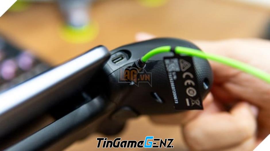 Khám Phá Razer Kishi V3 & Hammerhead V3: Bộ Gear Gaming Hoàn Hảo Nâng Tầm Trải Nghiệm Game Di Động