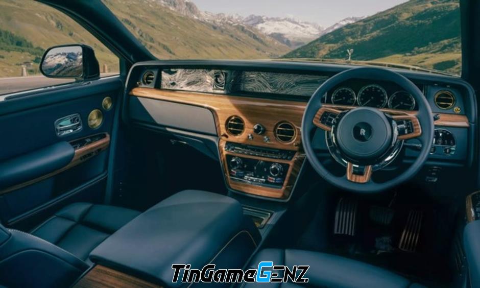 Khám Phá Rolls-Royce Phantom Goldfinger: Siêu Phẩm Mạ Vàng Độc Nhất Vô Nhị!