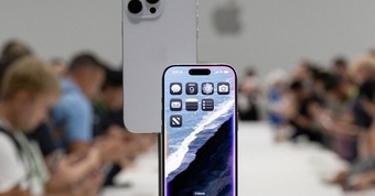 "Khám Phá Sớm: Trải Nghiệm Đập Hộp iPhone 16 Pro - Ai Là Người May Mắn?"