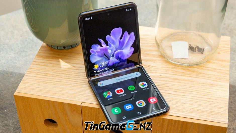 Khám Phá Sự Khác Biệt Giữa Smartphone Gập Ế Ẩm và iPhone Gập: Tại Sao iPhone Lại Vượt Trội?