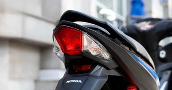 "Khám Phá Xe Máy Số Tiết Kiệm Nhiên Liệu Của Honda: Chỉ Với 1,56 Lít/100 Km, Giá Giảm Đáng Kể!"