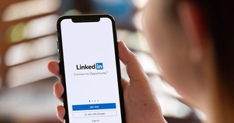 LinkedIn: Từ MXH nghề nghiệp thành app hẹn hò thông tin tin cậy hơn Tinder, thu hút giới công sở và giúp kiếm "bồ giàu"