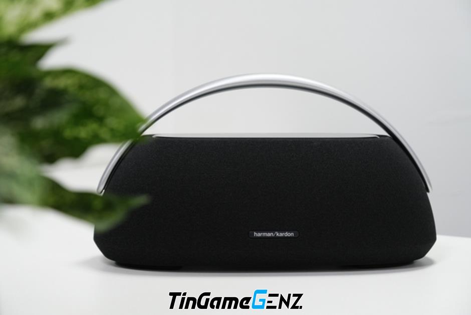 Loa Harman Kardon Go + Play 3: Thiết kế phá cách, âm thanh mạnh mẽ!