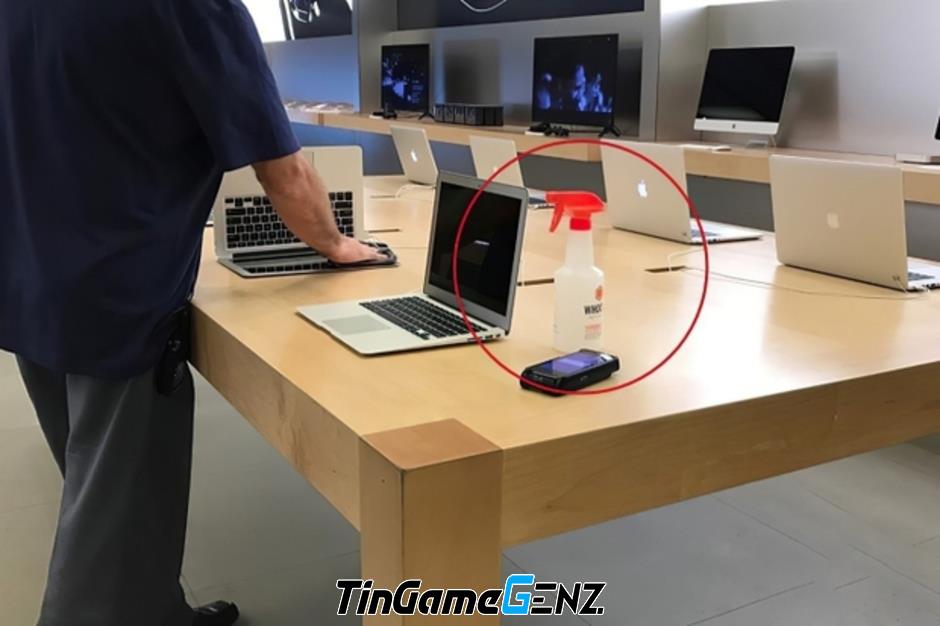 Lý do gì khiến hàng ngày hàng ngàn người tới Apple Store để mua và đặt mua iPhone?