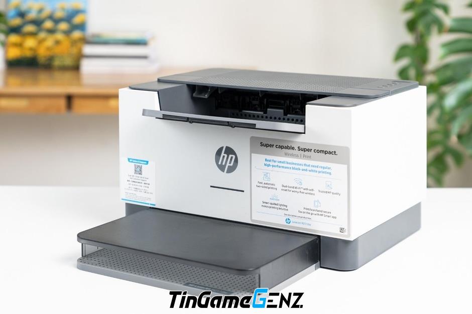 Máy in HP LaserJet M211dw: Siêu nhỏ gọn, in ấn nhanh chóng.