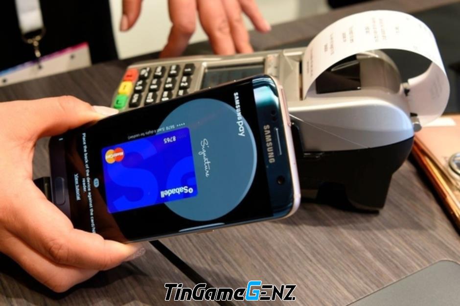 Nên dùng Apple Pay, Samsung Pay hay thanh toán QR, hình thức nào hiệu quả hơn?