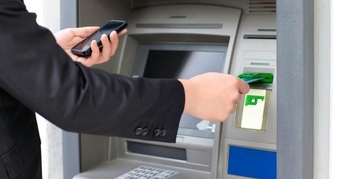 Người đàn ông rút tiền cây ATM bị mất 3 tỷ, ngân hàng không chịu trách nhiệm