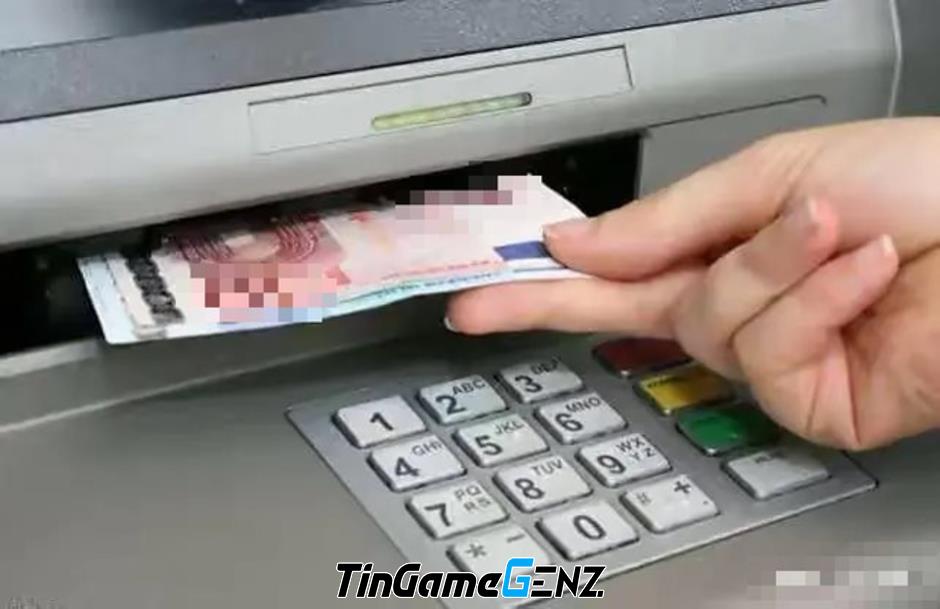 Người đàn ông rút tiền cây ATM bị mất 3 tỷ, ngân hàng không chịu trách nhiệm