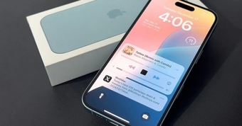 "Người Dùng iPhone Có Nên Lo Lắng Về Phiên Bản iOS 18.2.1?"