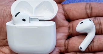 "Người trẻ Ấn Độ Khám Phá Tính Năng Trợ Thính Độc Đáo Của AirPods Bằng Lò Vi Sóng"