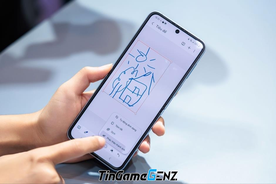 Nhật Ký Đêm Của Gen Z: Thư Giãn Với Galaxy Z Flip6