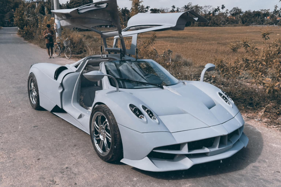 Nhóm bạn Quảng Ninh tạo ra xe nát giống Pagani Huayra của Minh Nhựa với 2 điểm đặc biệt khác biệt.