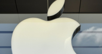 "Phá Vỡ Đường Dây Buôn Bán Sạc Apple Giả: 373.000 Bộ Sạc Nhái Bị Tịch Thu, Giá Trị Hàng Trăm Tỷ Đồng"