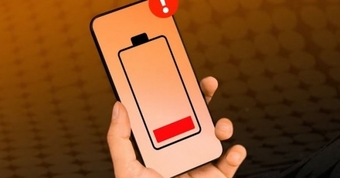 "Phát Hiện Mới: Tại Sao Cập Nhật Phần Mềm Khiến Pin Điện Thoại Giảm Nhanh?" "Phát Hiện Mới: Tại Sao Cập Nhật Phần Mềm Khiến Pin Điện Thoại Giảm Nhanh?"