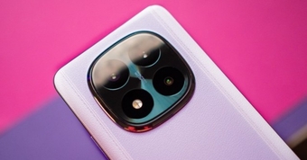 "Redmi Note 15 Pro Plus: Màn Hình Cong 1.5K và Pin Siêu Trâu Sắp Ra Mắt" "Redmi Note 15 Pro Plus: Màn Hình Cong 1.5K và Pin Siêu Trâu Sắp Ra Mắt"