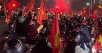 "Sắc Đỏ Rực Rỡ Trên Facebook Sau Khi U23 Việt Nam Đoạt Hat-Trick Vô Địch Đông Nam Á"