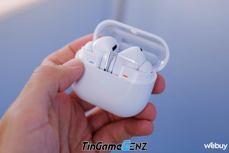 Samsung Galaxy Buds3 Series: Thiết kế mới, đèn LED, tích hợp AI, chỉ có In-ear trên phiên bản Pro