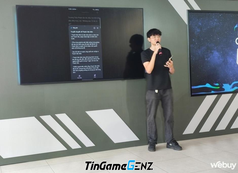 Sinh viên học cách sử dụng Galaxy AI tại Galaxy Campus Tour 2024