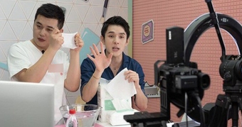 "Sinh Viên Livestream Bán Hàng và YouTuber Kiếm Trăm Triệu: Có Nên Lo Ngại Về Thuế?"