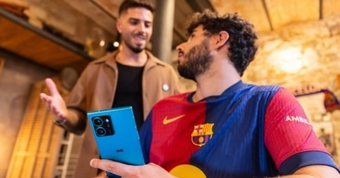 "Smartphone HMD: Cuộc Hợp Tác Đầu Tiên Đầy Hứa Hẹn Với CLB Bóng Đá Barcelona"