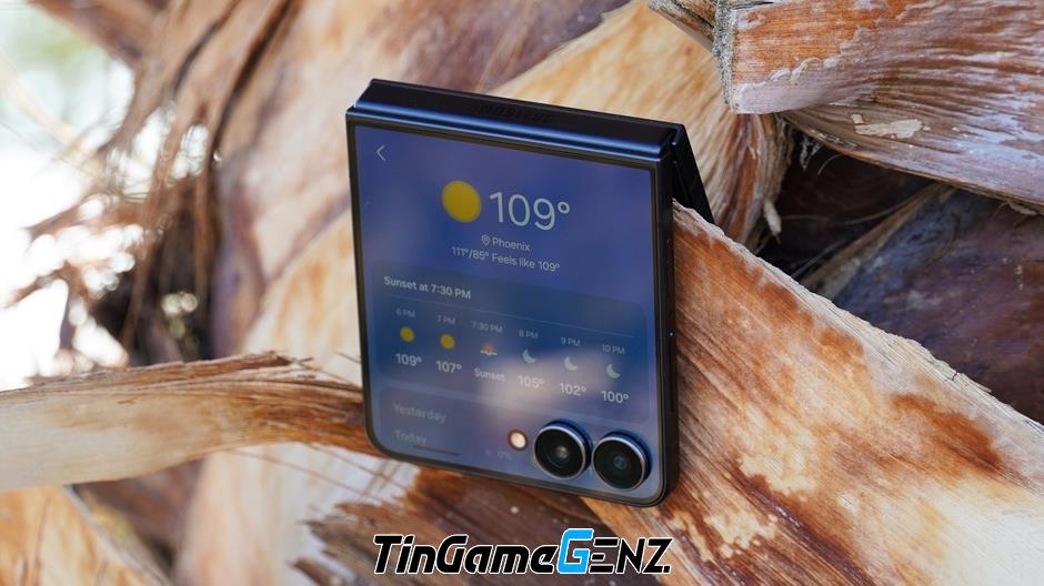 So sánh Galaxy Z Flip 7 và iPhone 16: Lựa chọn flagship hoàn hảo cho năm 2025!