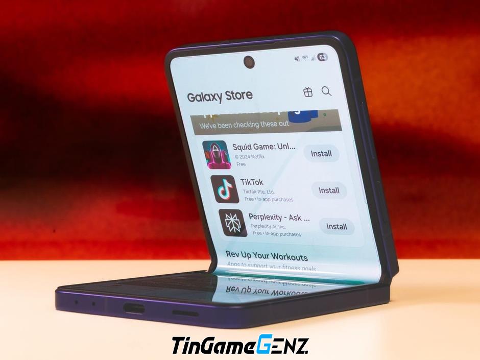 So sánh Galaxy Z Flip 7 và iPhone 16: Lựa chọn flagship hoàn hảo cho năm 2025!