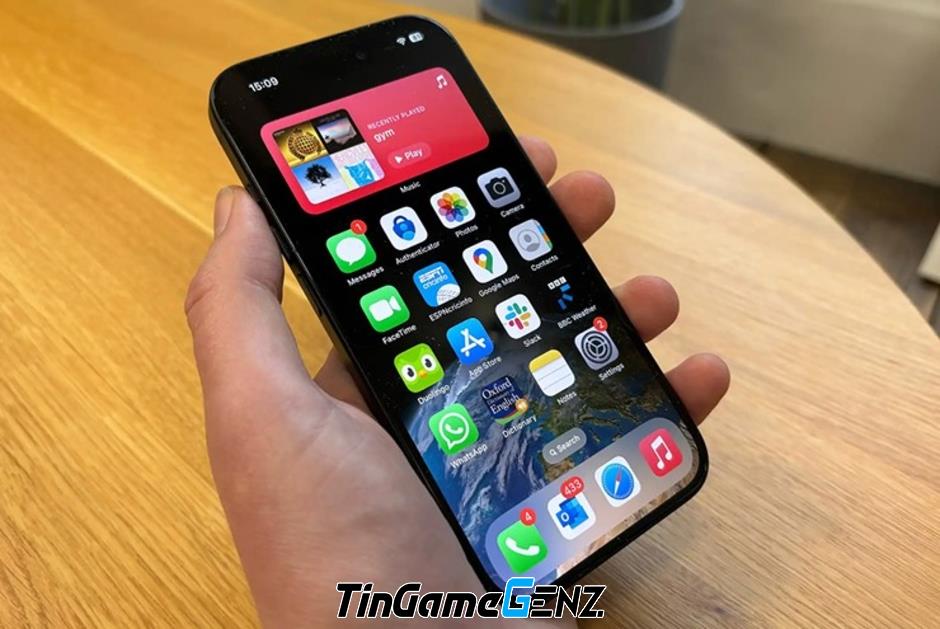 So Sánh Giá: Mua iPhone 16e Hay iPhone 15 - Lựa Chọn Nào Tiết Kiệm Hơn 500.000 Đồng?