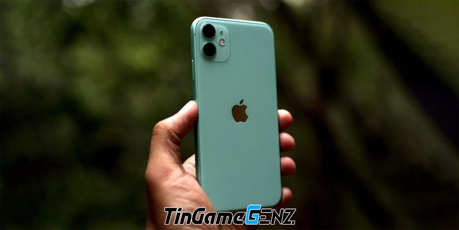 So sánh iPhone 11 và iPhone 8 Plus: Chọn mua điện thoại nào dưới 6 triệu đồng?