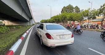 "Tai Nạn Xe Hơi Hàng Triệu USD: Tìm Hiểu Lý Do Mercedes Không Trang Bị Phanh Khẩn Cấp"