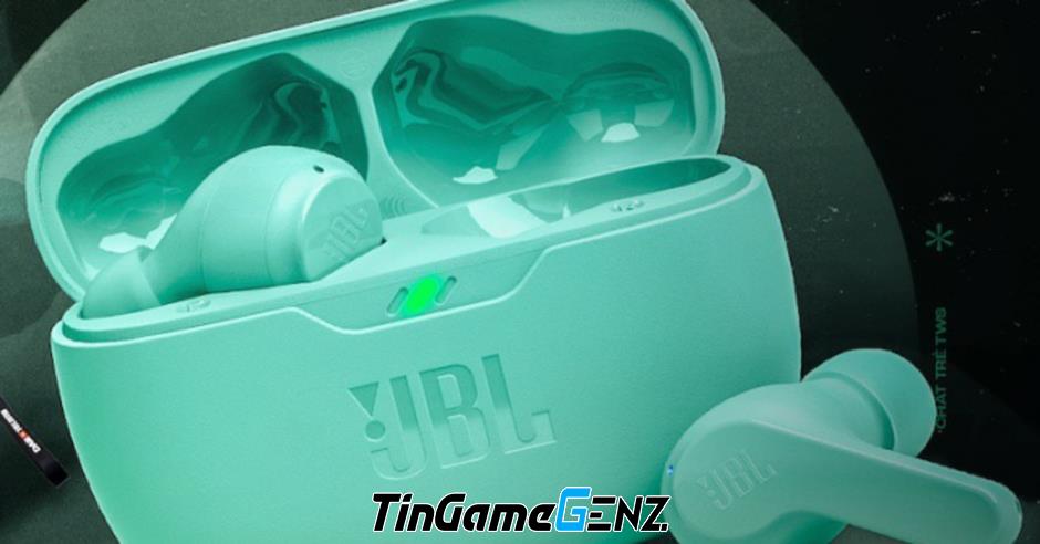 Tai nghe JBL không dây chống nước và có pin bền bỉ: Bộ 3 mẫu mới