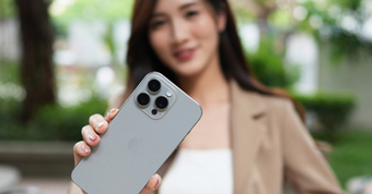 Tại sao camera smartphone ngày càng lớn và cồng kềnh?