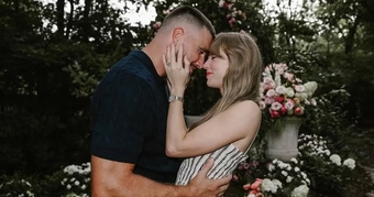 "Taylor Swift Kết Đính: Instagram Bùng Nổ Kỷ Lục, Meta Thán Phục Trước Sức Nóng!" "Taylor Swift Kết Đính: Instagram Bùng Nổ Kỷ Lục, Meta Thán Phục Trước Sức Nóng!"