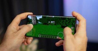 "Thế Giới Smartphone Đang Thay Đổi: Công Nghệ Khiến Hàng Tỷ Người Cảm Thấy Bất Ngờ!"