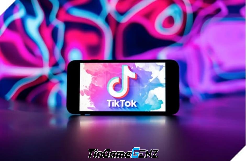 TikTok thử chế độ xoay toàn màn hình, cạnh tranh với YouTube