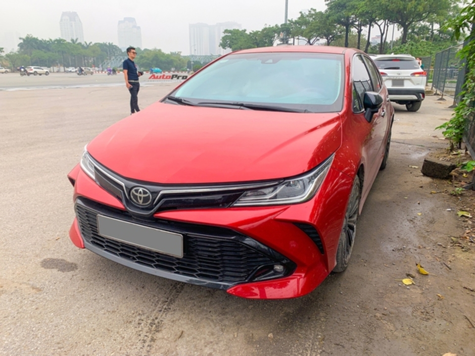 Toyota Corolla Altis GR Sport ra mắt tại Việt Nam: Ngoại hình độc đáo, cạnh tranh với Honda Civic RS