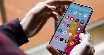 "Trải Nghiệm Đáng Sợ: Người Dùng App Xem Phim Miễn Phí Mất 108 Triệu Đồng Khi Điện Thoại Sụt Pin Không Tắt Được"