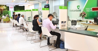 "Vietcombank Cảnh Báo: Thủ Đoàn Lừa Đảo Mới - Người Dùng Cần Chú Ý Những Chi Tiết Quan Trọng!" "Vietcombank Cảnh Báo: Thủ Đoàn Lừa Đảo Mới - Người Dùng Cần Chú Ý Những Chi Tiết Quan Trọng!"