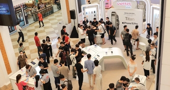 Viettel Store bán iPhone 15 tại Royal City trong 3 ngày.