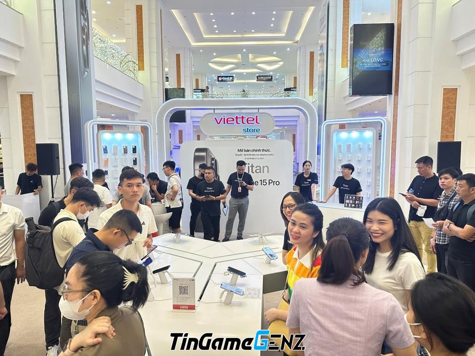 Viettel Store bán iPhone 15 tại Royal City trong 3 ngày.