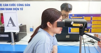 "VNeID: Câu Chuyện Kỳ Lạ Của Người Phụ Nữ Mất 129 Triệu Sau Ngày Cập Nhật"
