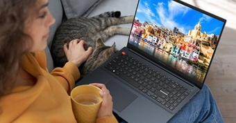 "Windows 11 Sắp Ra Mắt Chế Độ Desktop Không Biểu Tượng: Lợi Ích Đặc Biệt Cho Người Dùng Màn Hình OLED!"