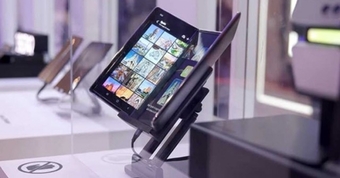 "Xác Nhận Tên Gọi Chính Thức Cho Smartphone Gập Ba Mới Của Samsung: Những Điều Cần Biết"