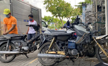 "Xe Máy Không Đạt Kiểm Định Khí Thải: Có Bị Loại Bỏ Ngay Hay Không?"